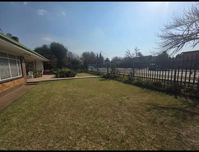 3 BEDROOM HOUSE FOR SALE IN VANDERBIJLPARK SW 1